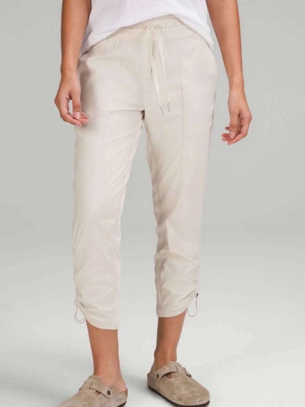 Lululemon Dance Studio Mid-Rise Lined Cropped Pants in White Opal Size 8